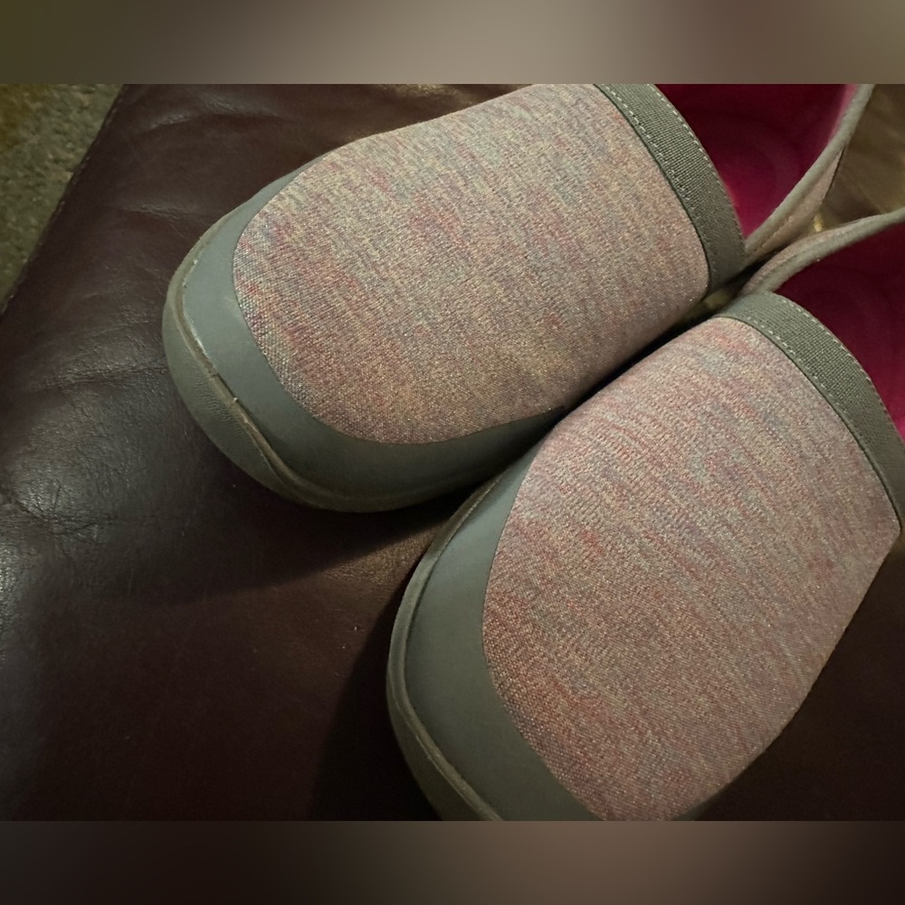 Crocs size 8 - Picture 3 of 8